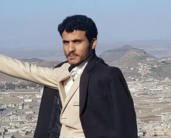 راشد الرميشي هو شاعر يمني رائد في مجال الشعر الأدبي الشعبي كاتب ومدون